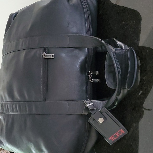 Rare Tumi Large Men's Boston Leather Weekender Duffel, 55L - Picture 6 of 12